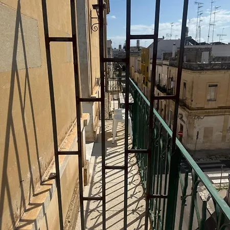 فندق مبيت وإفطار Habitare & Salento ليتشي